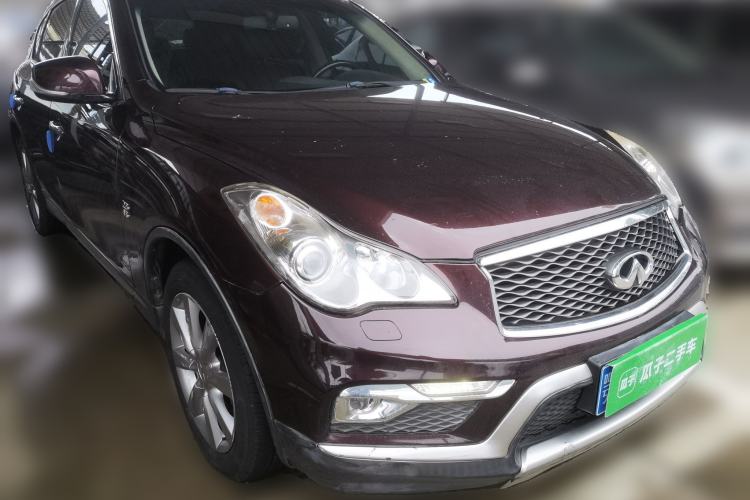 Used Infiniti QX50 2015 2.5L Enjoyment Edition Front Right 45 Deg