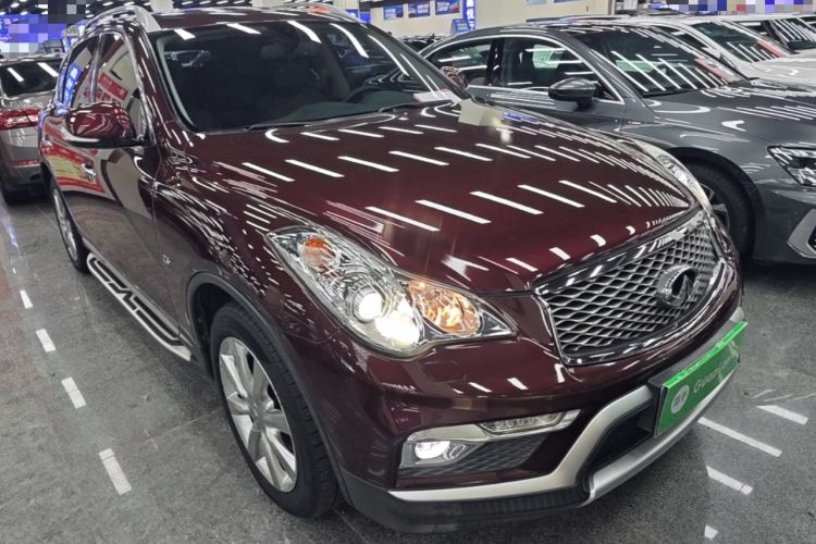 Used Infiniti QX50 2015 2.5L Enjoyment Edition Front Right 45 Deg