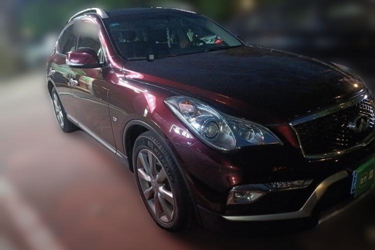 Used Infiniti QX50 2015 2.5L Comfort Edition Front Right 45 Deg