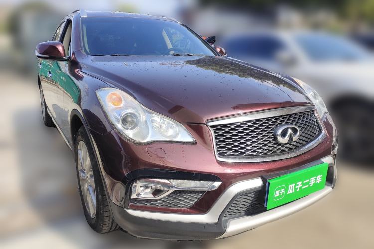 Used Infiniti QX50 2015 2.5L Comfort Edition Front Right 45 Deg