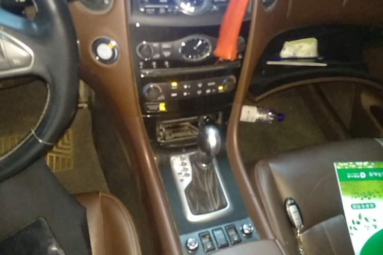 Used Infiniti QX50 2015 2.5L Enjoyment Edition Gear Lever
