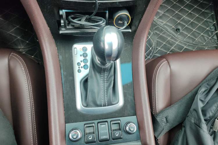 Used Infiniti QX50 2015 2.5L Enjoyment Edition Gear Lever