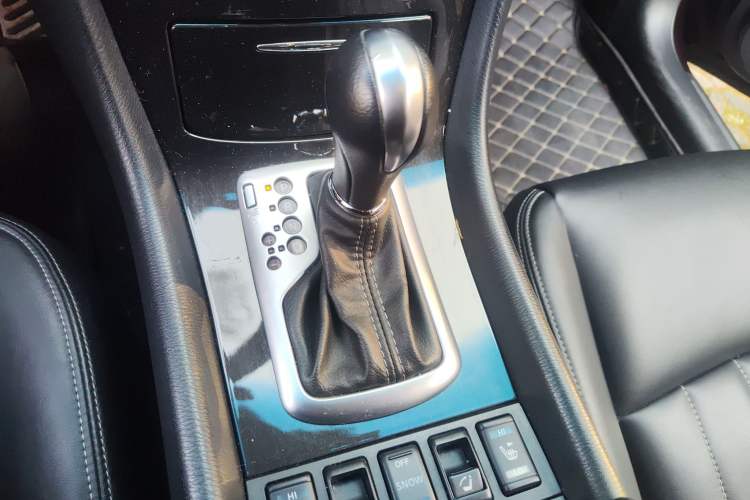 Used Infiniti QX50 2015 2.5L Comfort Edition Gear Lever