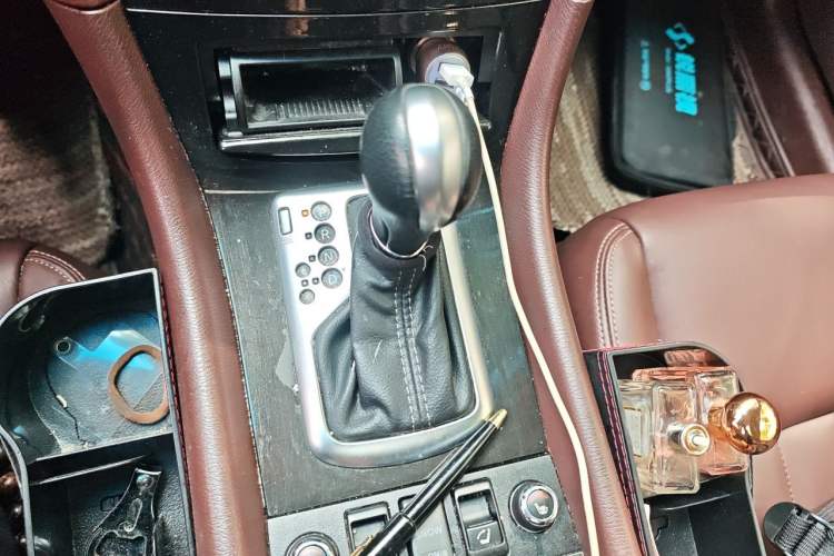 Used Infiniti QX50 2015 2.5L Enjoyment Edition Gear Lever
