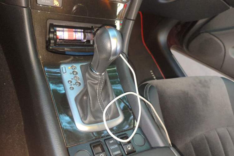 Used Infiniti QX50 2015 2.5L Comfort Edition Gear Lever