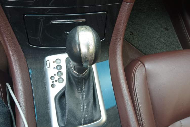 Used Infiniti QX50 2015 2.5L Luxury Edition Gear Lever