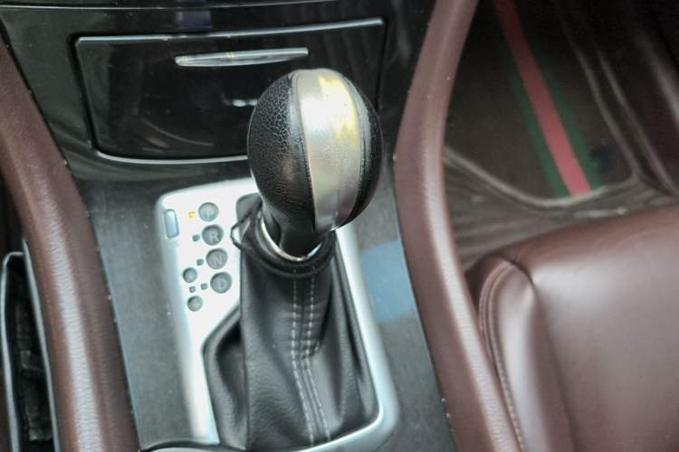 Used Infiniti QX50 2015 2.5L Luxury Edition Gear Lever