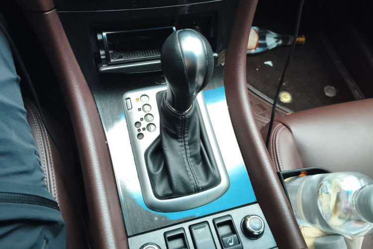 Used Infiniti QX50 2015 2.5L Enjoyment Edition Gear Lever