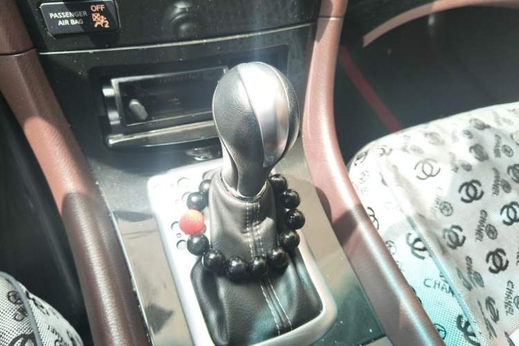 Used Infiniti QX50 2015 2.5L Enjoyment Edition Gear Lever
