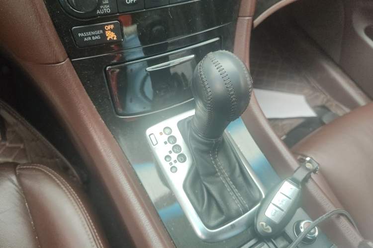 Used Infiniti QX50 2015 2.5L Enjoyment Edition Gear Lever