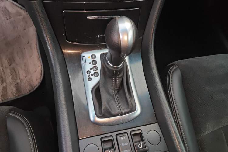 Used Infiniti QX50 2015 2.5L Comfort Edition Gear Lever