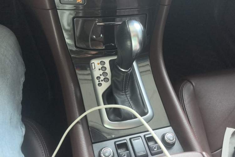 Used Infiniti QX50 2015 2.5L Luxury Edition Gear Lever