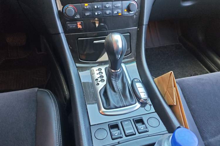 Used Infiniti QX50 2015 2.5L Comfort Edition Gear Lever