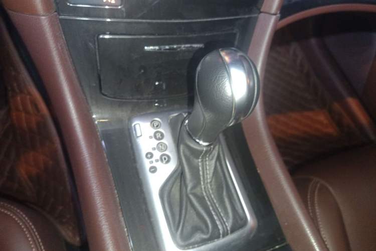 Used Infiniti QX50 2015 2.5L Luxury Edition Gear Lever