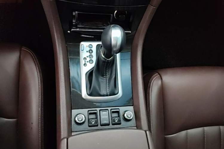 Used Infiniti QX50 2015 2.5L Enjoyment Edition Gear Lever
