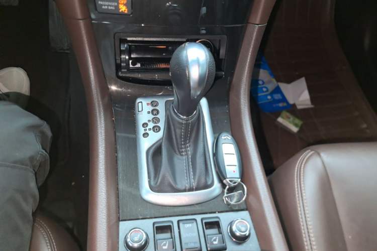 Used Infiniti QX50 2015 2.5L Enjoyment Edition Gear Lever