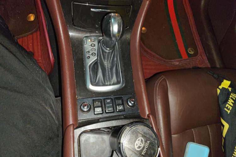 Used Infiniti QX50 2015 2.5L Enjoyment Edition Gear Lever