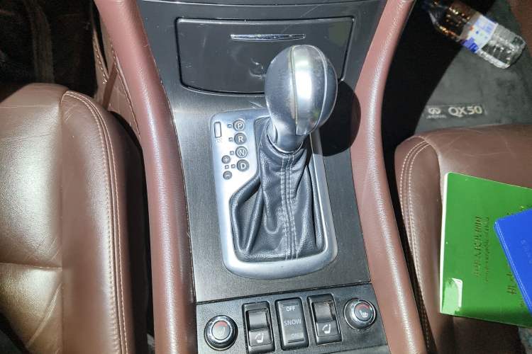 Used Infiniti QX50 2015 2.5L Luxury Edition Gear Lever