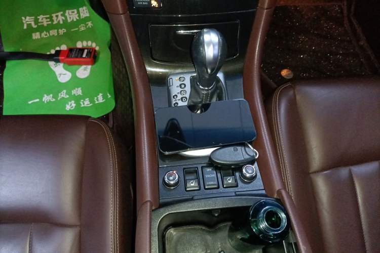 Used Infiniti QX50 2015 2.5L Enjoyment Edition Gear Lever