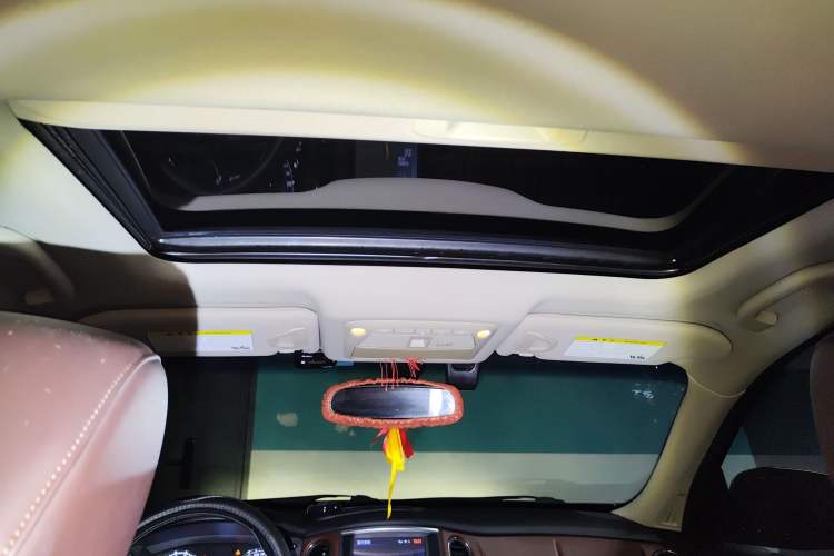 Used Infiniti QX50 2015 2.5L Luxury Edition Headliner