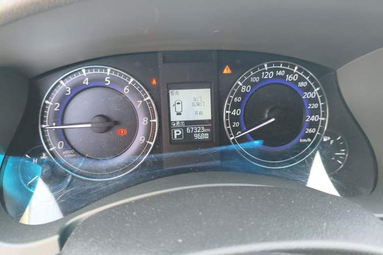 Used Infiniti QX50 2015 2.5L Comfort Edition Instrument Cluster