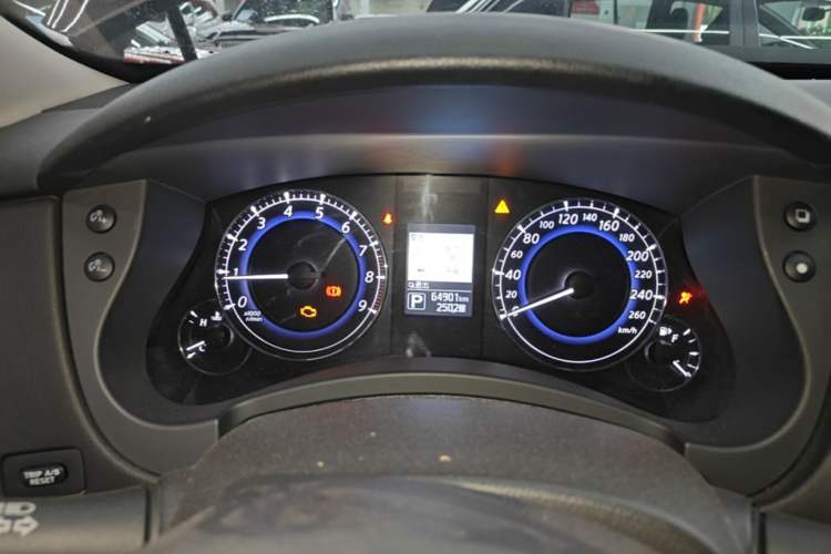 Used Infiniti QX50 2015 2.5L Comfort Edition Instrument Cluster