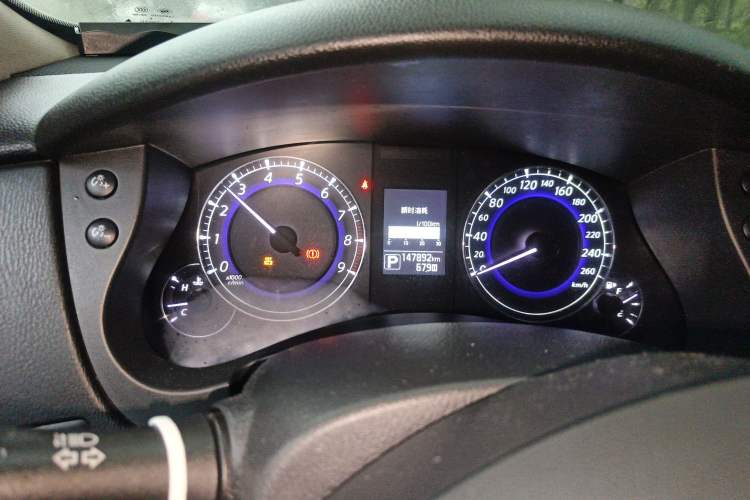 Used Infiniti QX50 2015 2.5L Comfort Edition Instrument Cluster