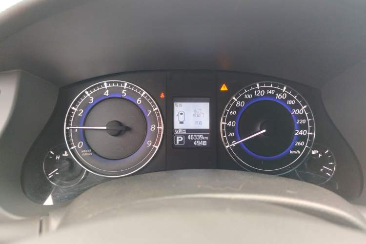 Used Infiniti QX50 2015 2.5L Comfort Edition Instrument Cluster