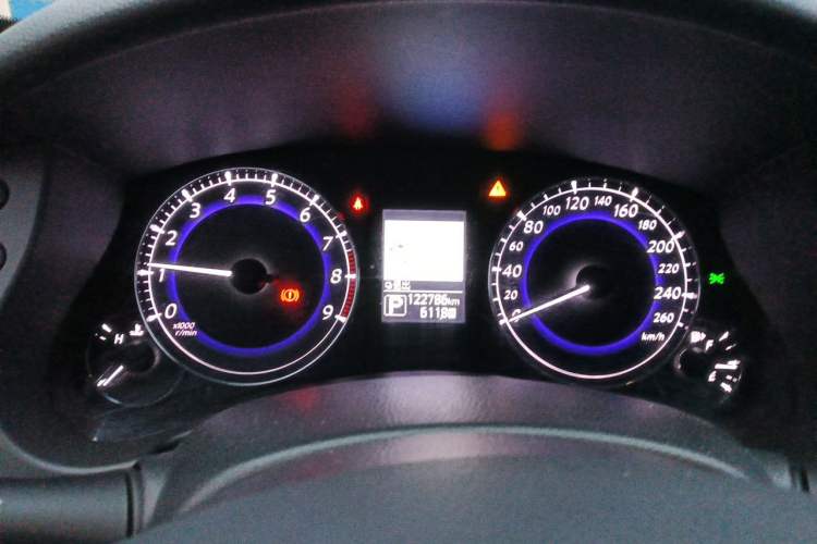 Used Infiniti QX50 2015 2.5L Luxury Edition Instrument Cluster