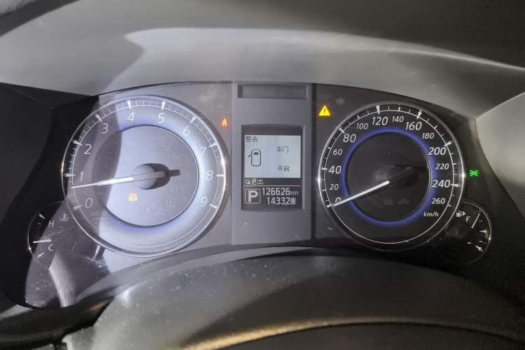 Used Infiniti QX50 2015 2.5L Luxury Edition Instrument Cluster