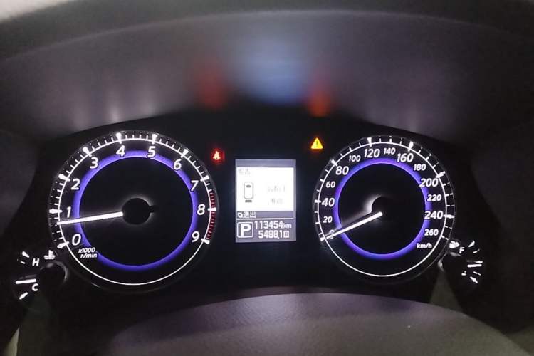 Used Infiniti QX50 2015 2.5L Comfort Edition Instrument Cluster