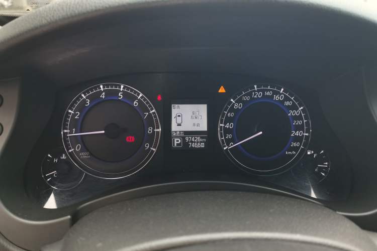 Used Infiniti QX50 2015 2.5L Comfort Edition Instrument Cluster
