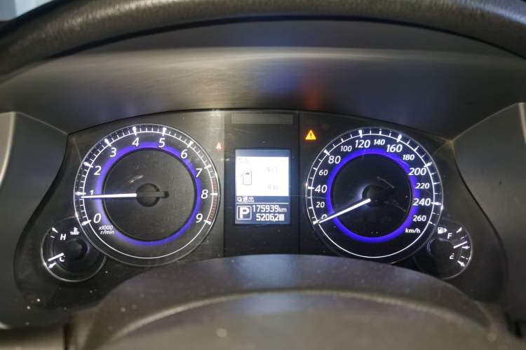 Used Infiniti QX50 2015 2.5L Enjoyment Edition Instrument Cluster