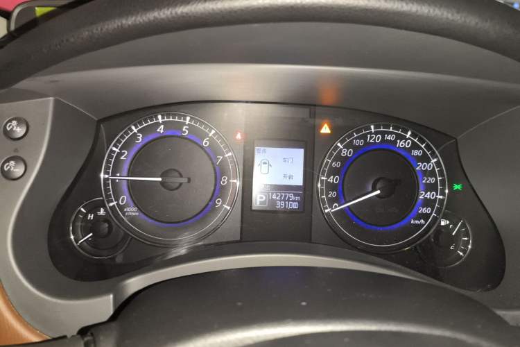 Used Infiniti QX50 2015 2.5L Enjoyment Edition Instrument Cluster