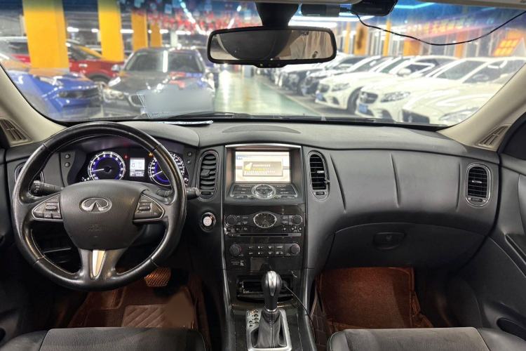 Used Infiniti QX50 2015 2.5L Comfort Edition Interior 1