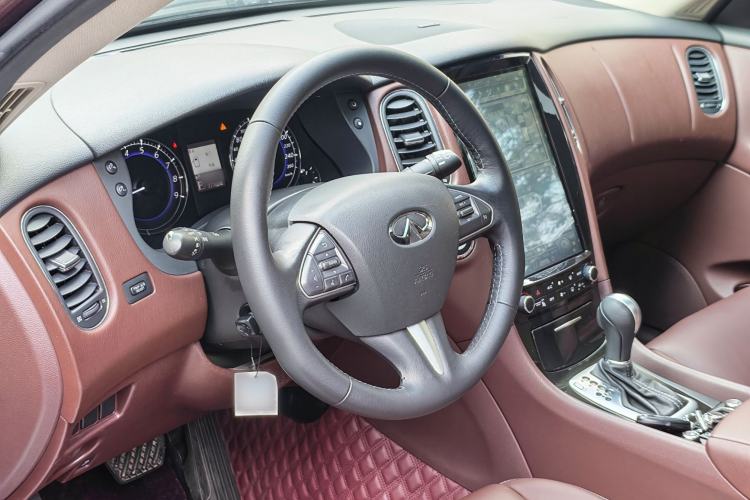 Used Infiniti QX50 2015 2.5L Luxury Edition Interior 1