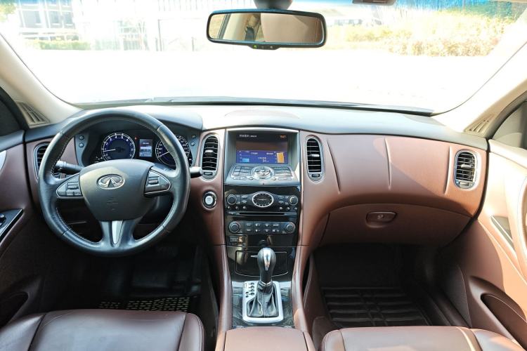 Used Infiniti QX50 2015 2.5L Enjoyment Edition Interior 3