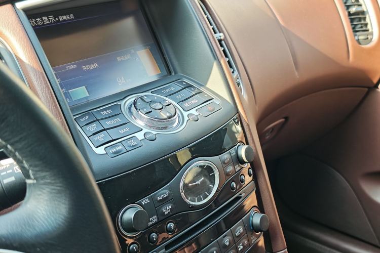 Used Infiniti QX50 2015 2.5L Enjoyment Edition Interior 6