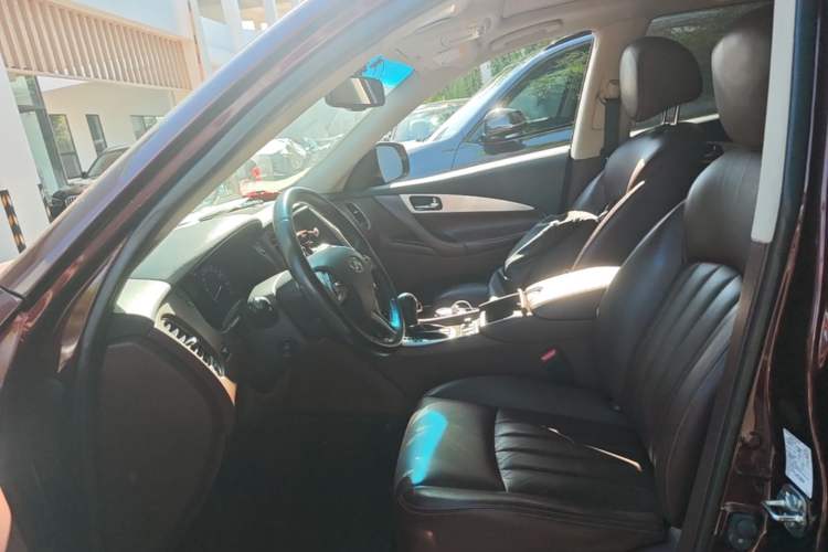 Used Infiniti QX50 2015 2.5L Luxury Edition Left Front Seat
