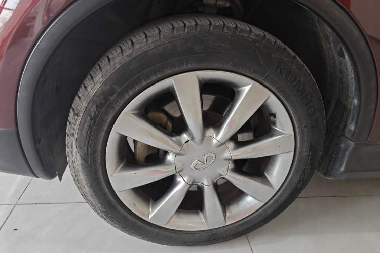 Used Infiniti QX50 2015 2.5L Enjoyment Edition Left Front Wheel Hub