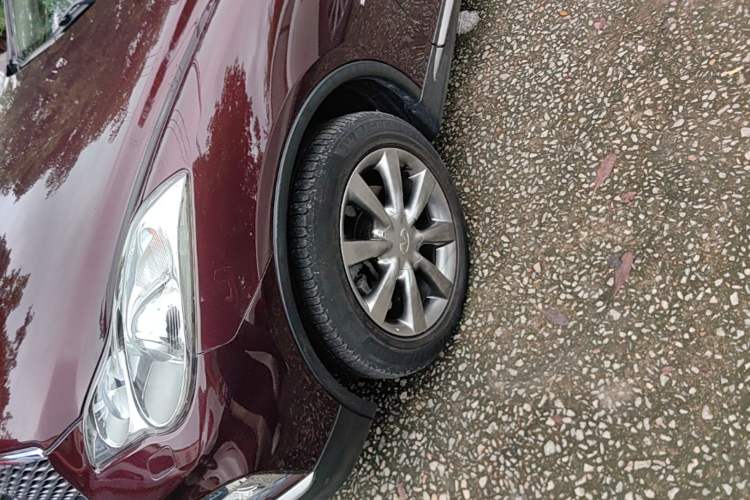 Used Infiniti QX50 2015 2.5L Enjoyment Edition Left Front Wheel Hub