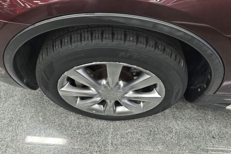 Used Infiniti QX50 2015 2.5L Enjoyment Edition Left Front Wheel Hub