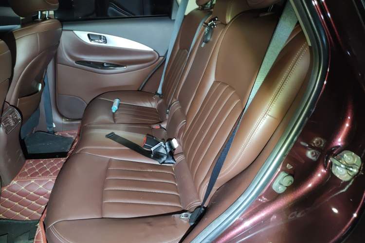 Used Infiniti QX50 2015 2.5L Luxury Edition Left Rear Seat