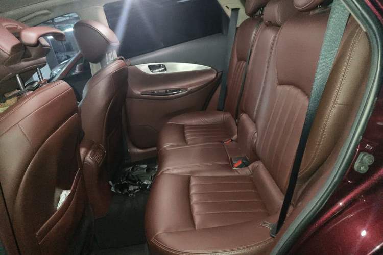 Used Infiniti QX50 2015 2.5L Luxury Edition Left Rear Seat