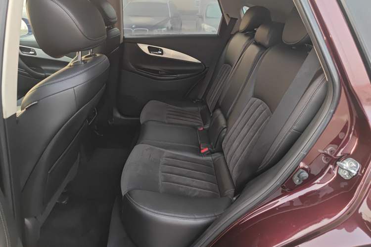 Used Infiniti QX50 2015 2.5L Comfort Edition Left Rear Seat