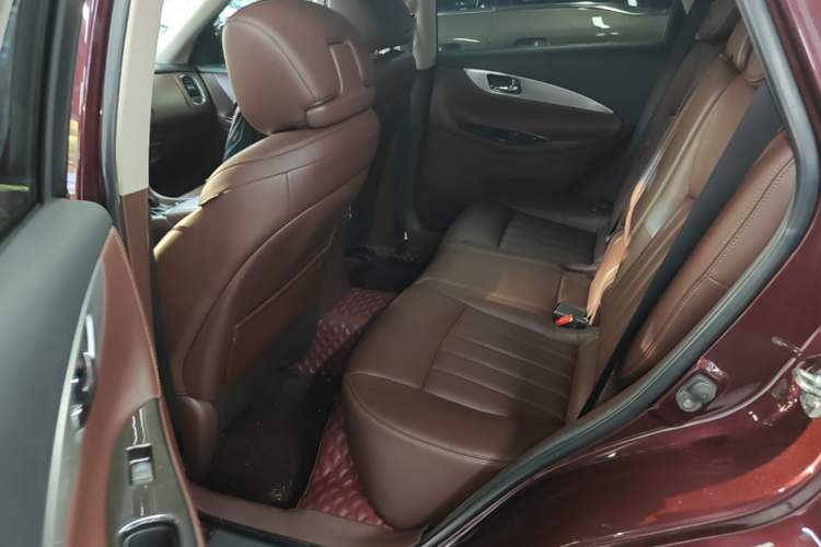 Used Infiniti QX50 2015 2.5L Luxury Edition Left Rear Seat