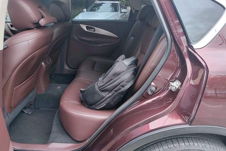 Used Infiniti QX50 2015 2.5L Enjoyment Edition Left Rear Seat
