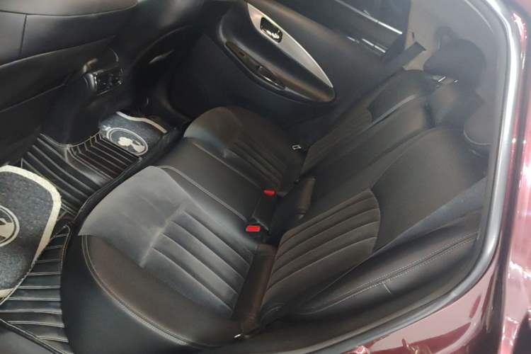 Used Infiniti QX50 2015 2.5L Comfort Edition Left Rear Seat