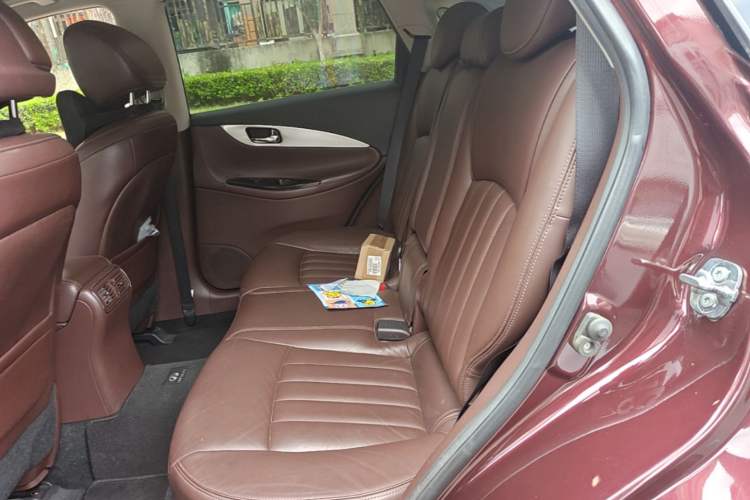 Used Infiniti QX50 2015 2.5L Luxury Edition Left Rear Seat