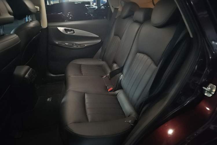 Used Infiniti QX50 2015 2.5L Enjoyment Edition Left Rear Seat